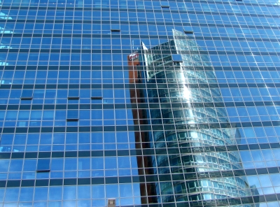 Bürogebäude Fenster Sonnenschutz